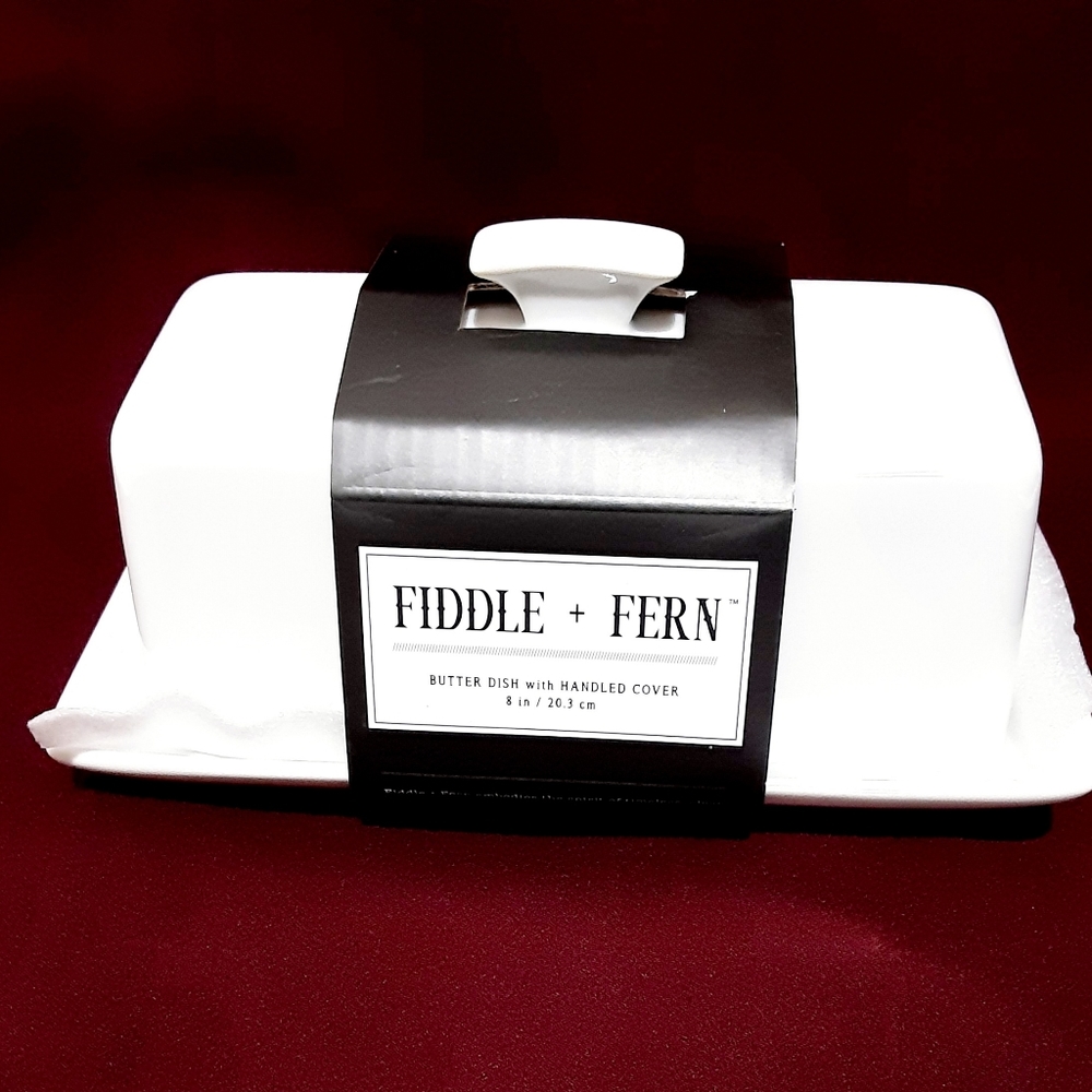 Home Essentials Fiddle and Fern Covered Butter Dis